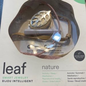 Leaf - Smart Jewelry